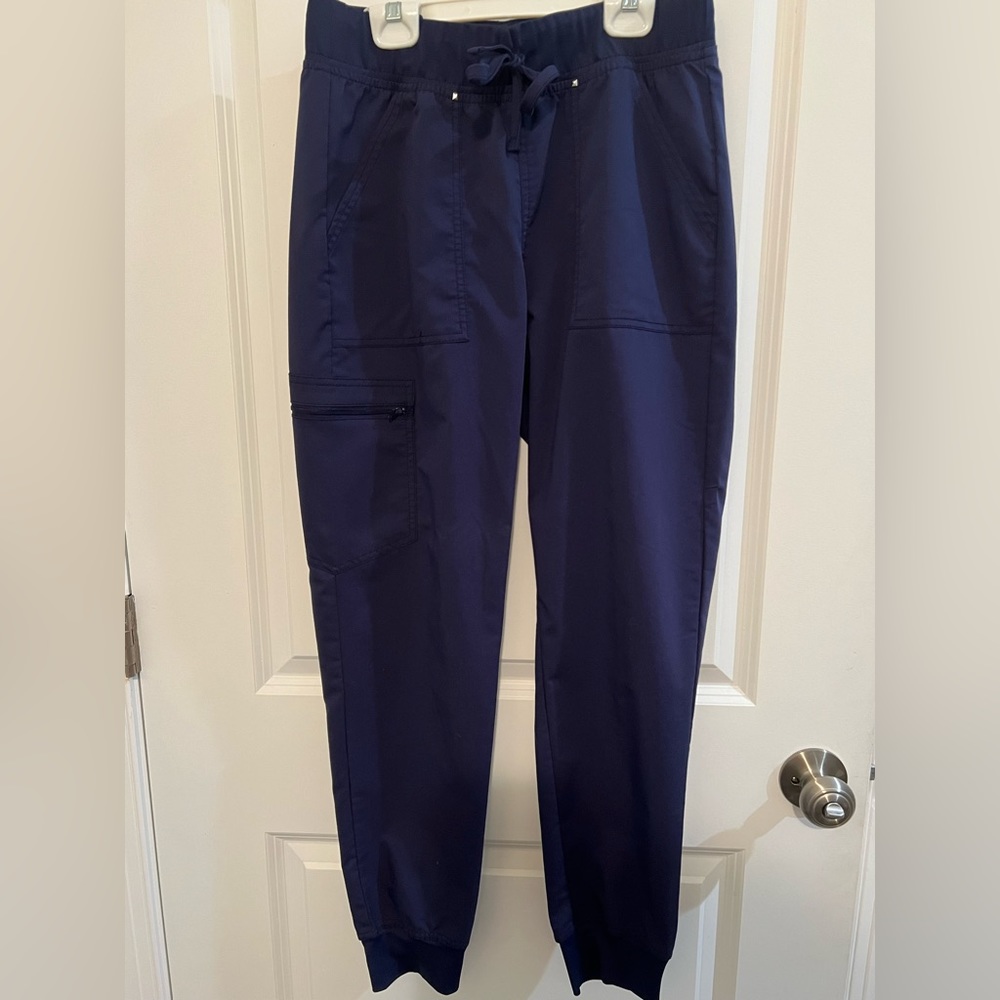 Scrubs bundle - Picture 4 of 5